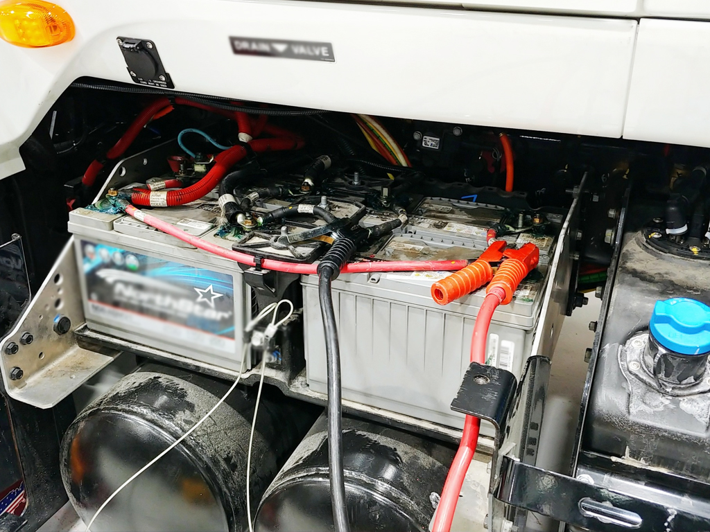 Heavy Duty Jump Start-JDS Tire INC Houston